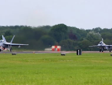 F/A-18E/F Vs MiG-29K: Ποιο είναι το πιο θανατηφόρο ναυτικό μαχητικό;